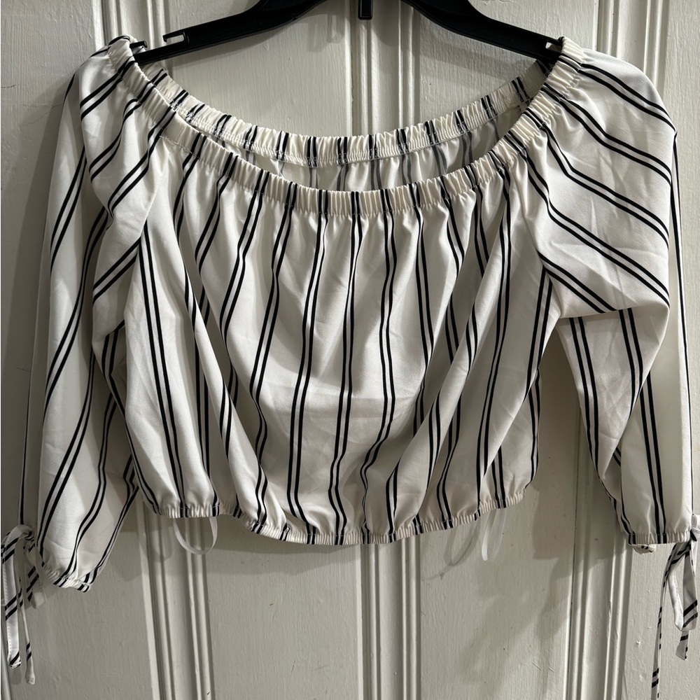 Striped Off-Shoulder Women's Top - White and Black